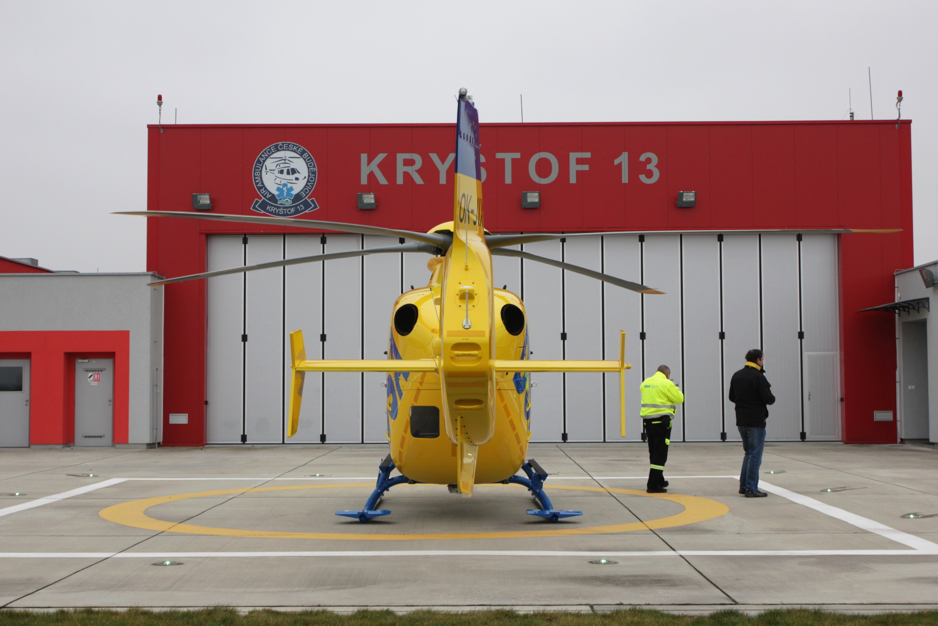 Heliport jihočeské Letecké záchranné služby na Plané ožívá